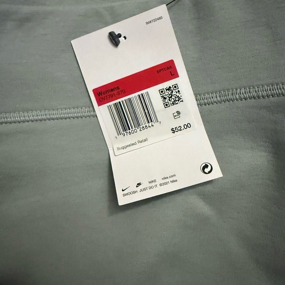 NWT Nike Women's High-Waisted Graphic Leggings, Size Large - Picture 6 of 6